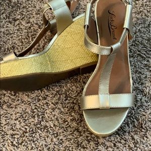 Lucky champagne/gold wedges. Size 7.5 🍀